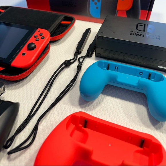 Nintendo Switch with Neon Blue and Neon Red Joy‑Con! Like NEW - Picture 2 of 12